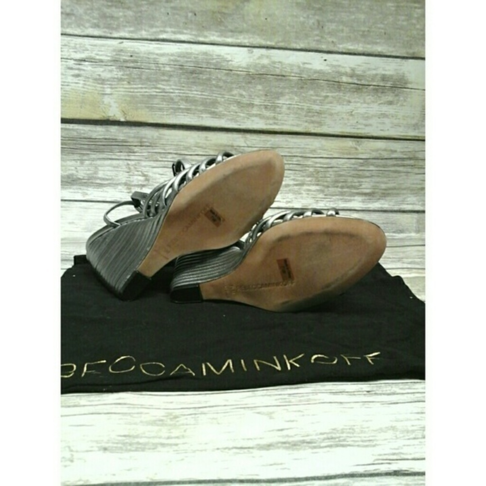 Rebecca Minkoff Savannah ankle strap wedge sandals in metallic silver - Picture 5 of 8